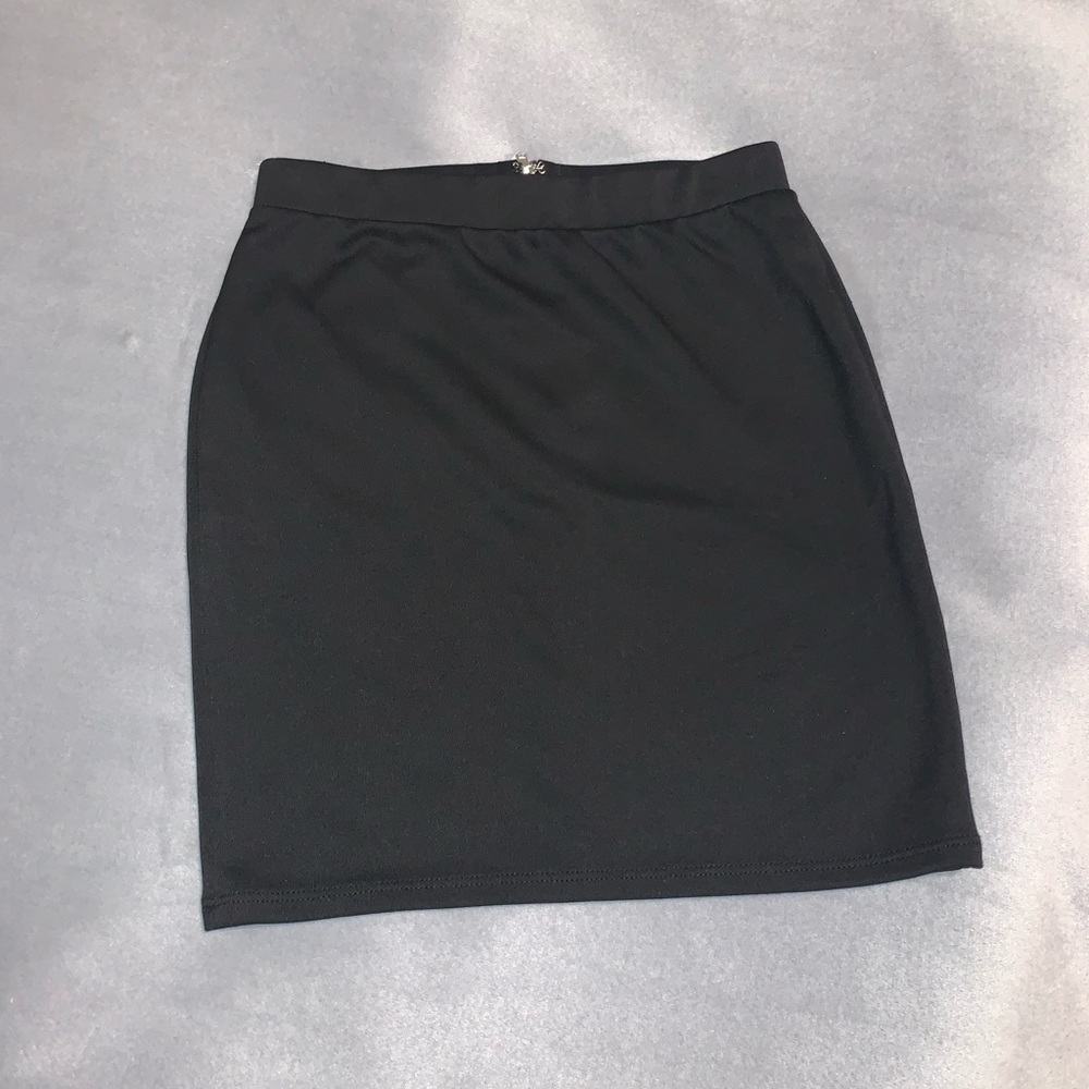 FOREVER 21 Mini Skirt